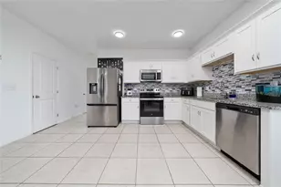 386 Cadberry Pl, Saint Cloud, FL 34771 - Photo 9