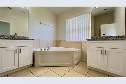 2848 Club Cortile Circle, Kissimmee, FL 34746 - Photo 29