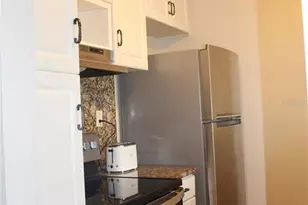 9101 Tudor Dr, Tampa, FL 33615 - Photo 11