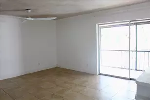 9101 Tudor Dr, Tampa, FL 33615 - Photo 15