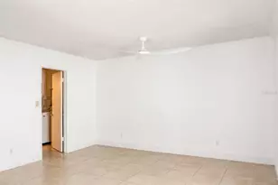 9101 Tudor Dr, Tampa, FL 33615 - Photo 15