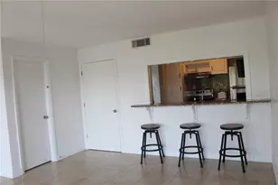 9101 Tudor Dr, Tampa, FL 33615 - Photo 3