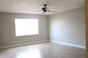 9101 Tudor Dr, Tampa, FL 33615 - Photo 7