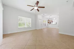 20221 Vintage Oaks Pl, Tampa, FL 33647 - Photo 9