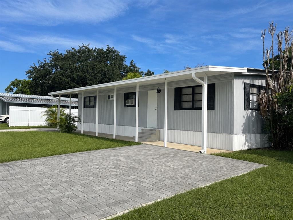 6931 Pompeii Rd main architectural view
