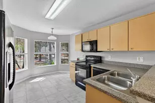 931 Emerald Green Ct, Kissimmee, FL 34746 - Photo 11