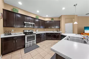 4704 Ruby Red Ln, Kissimmee, FL 34746 - Photo 35