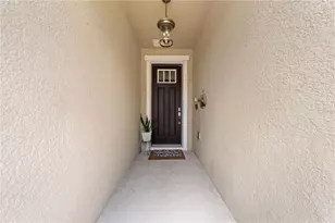 4704 Ruby Red Ln, Kissimmee, FL 34746 - Photo 5