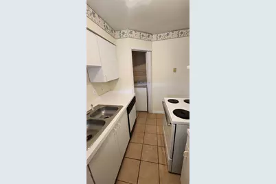 834 Sky Lake Circle #C, Orlando, FL 32809 - Photo 7