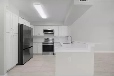 13929 Fairway Island Drive #818, Orlando, FL 32837 - Photo 5