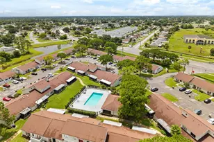 49 Pine Island Cir, Kissimmee, FL 34743 - Photo 33