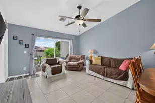1223/1225 NE 15th Ln, Cape Coral, FL 33909 - Photo 17