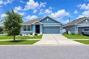 635 Autumn Stream Dr, Auburndale, FL 33823 - Photo 1