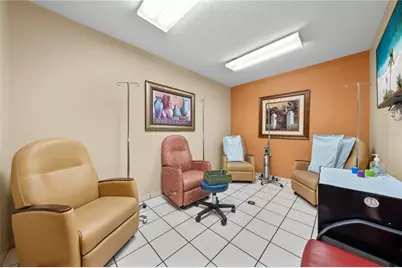 323 W Cypress Street, Kissimmee, FL 34741 - Photo 37