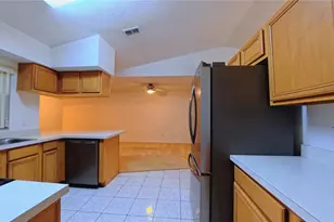 566 Oak Branch Cir, Kissimmee, FL 34758 - Photo 5