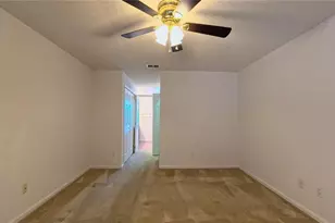 566 Oak Branch Cir, Kissimmee, FL 34758 - Photo 15
