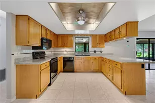 3292 Majestic Oak Dr, Saint Cloud, FL 34771 - Photo 3