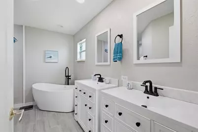 8279 Westmont Terrace Drive, Lakeland, FL 33810 - Photo 25