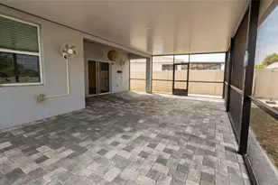 693 Crown Rose Dr, Eagle Lake, FL 33839 - Photo 5