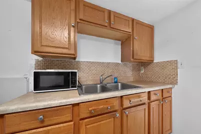 803 Sky Lake Circle #D, Orlando, FL 32809 - Photo 9