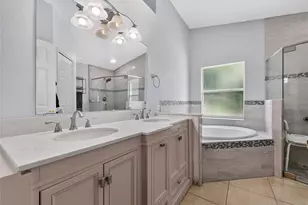 10225 Cody Ln, Orlando, FL 32825 - Photo 11