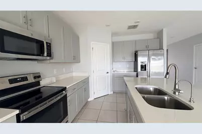 486 Pine Tree Bridge Trail, Saint Cloud, FL 34772 - Photo 5