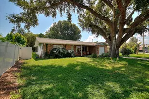 2802 Sunset Dr NW, Winter Haven, FL 33881 - Photo 5