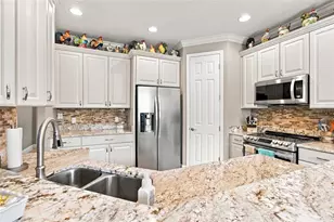 463 Monterey St, Poinciana, FL 34759 - Photo 15