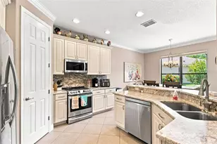 463 Monterey St, Poinciana, FL 34759 - Photo 9