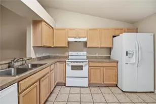 3341 Celena Cir, Saint Cloud, FL 34769 - Photo 5