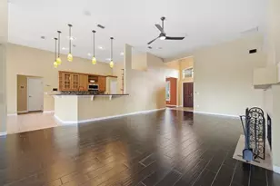 8071 Canyon Lake Cir, Orlando, FL 32835 - Photo 15