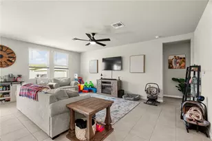 38626 Finn Clover Ln, Zephyrhills, FL 33540 - Photo 13
