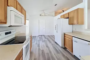 5641 Royal Hills Dr, Winter Haven, FL 33881 - Photo 7