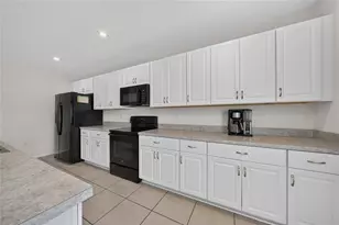 370 Quarry Rock Cir, Kissimmee, FL 34758 - Photo 9