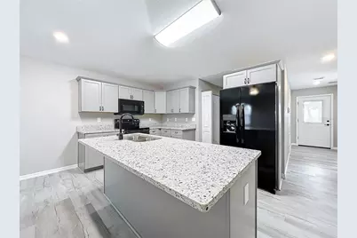 7091 Tamarind Way, Lake Wales, FL 33898 - Photo 5