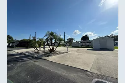 1389 Shipwreck Lane, Saint Cloud, FL 34771 - Photo 3