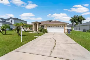 705 Robin Ct, Poinciana, FL 34759 - Photo 3