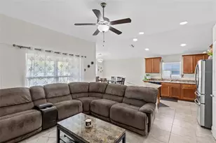 399 Buchannan Dr, Davenport, FL 33837 - Photo 11
