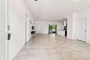 1010 Mayfair Pl, Kissimmee, FL 34758 - Photo 3