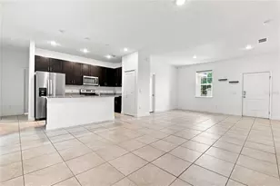 1010 Mayfair Pl, Kissimmee, FL 34758 - Photo 7