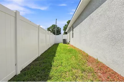 1010 Mayfair Place, Kissimmee, FL 34758 - Photo 37
