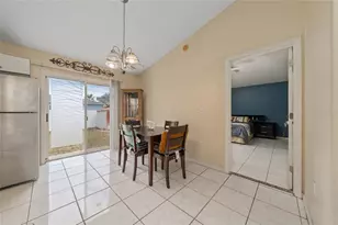 525 Finch Ln, Poinciana, FL 34759 - Photo 9