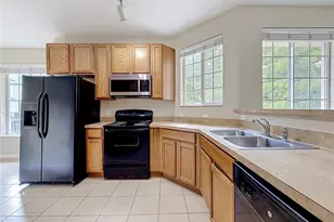 10703 Regent Square Dr, Orlando, FL 32825 - Photo 9
