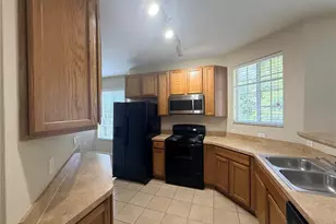 10703 Regent Square Dr, Orlando, FL 32825 - Photo 7