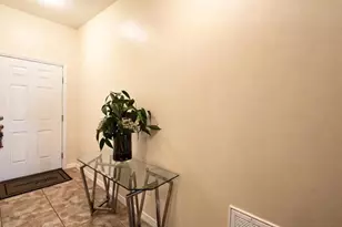 4085 Shadetree Ln, Lakeland, FL 33812 - Photo 3