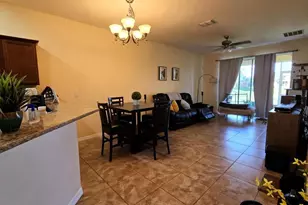 4085 Shadetree Ln, Lakeland, FL 33812 - Photo 9