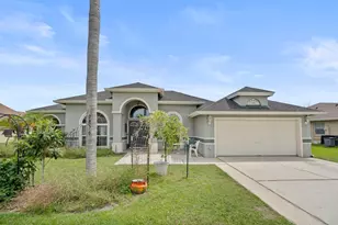 2856 Middleton Cir, Kissimmee, FL 34743 - Photo 1