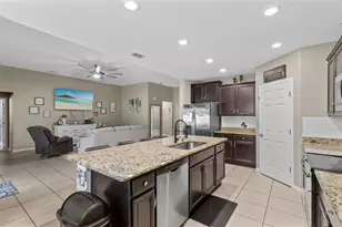 394 Blue Lake Cir, Kissimmee, FL 34758 - Photo 5
