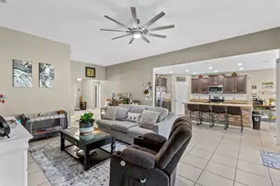 394 Blue Lake Cir, Kissimmee, FL 34758 - Photo 9