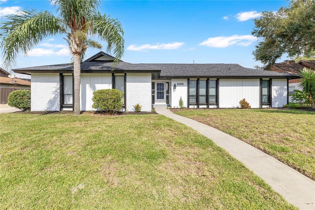 5313 Jade Cir - 5313 Jade Cir, Belle Isle, FL 32812 Luxury Property | Jose Angel Pina